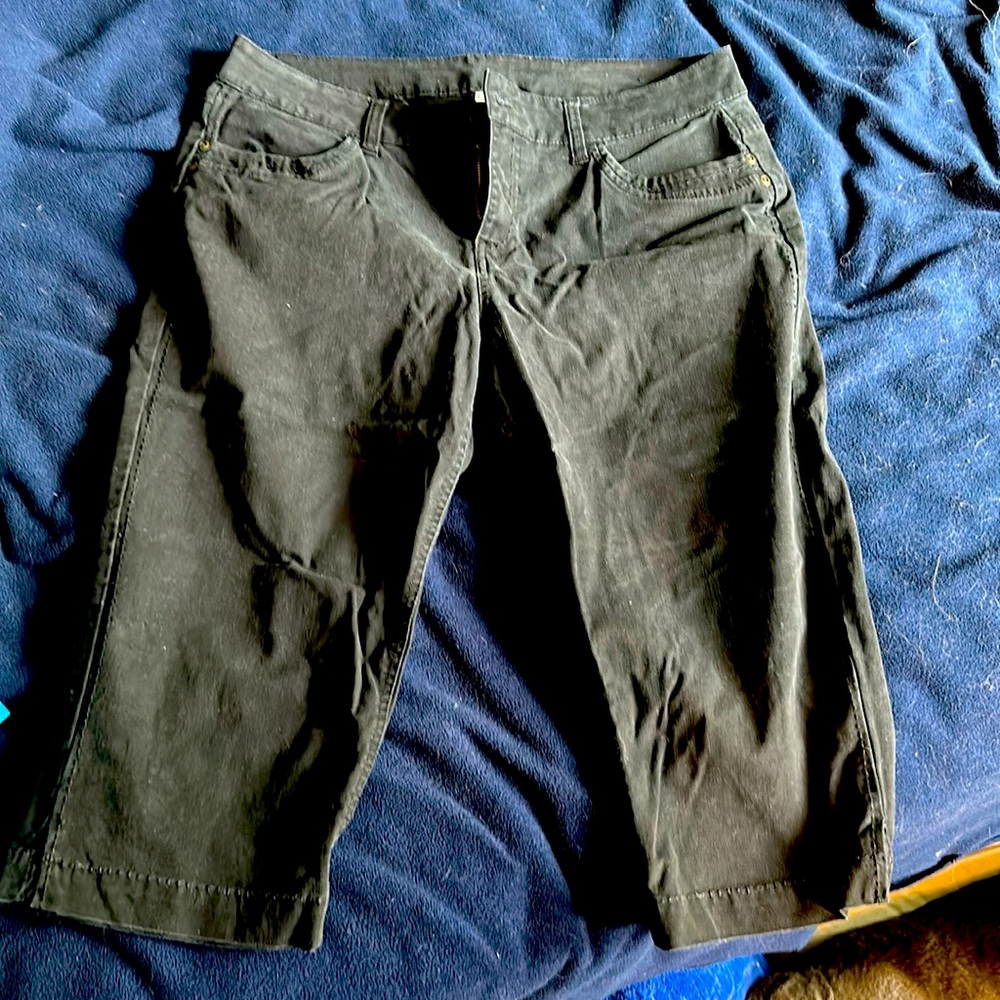 Black Jean Capri size 14